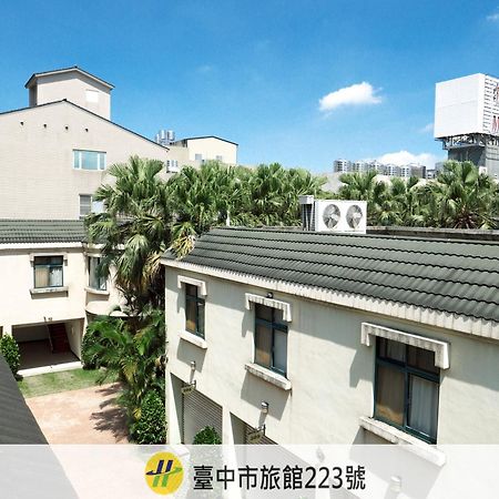 楓采汽車旅館 Fengyuan Esterno foto